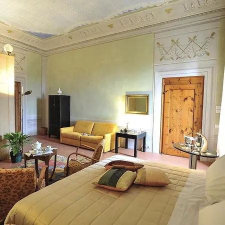 Torre Dei Lari Residenza D'epoca Bed & Breakfast Florence