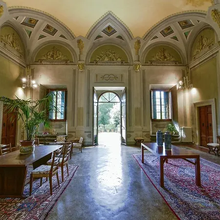 Torre Dei Lari Residenza D'epoca Bed & Breakfast