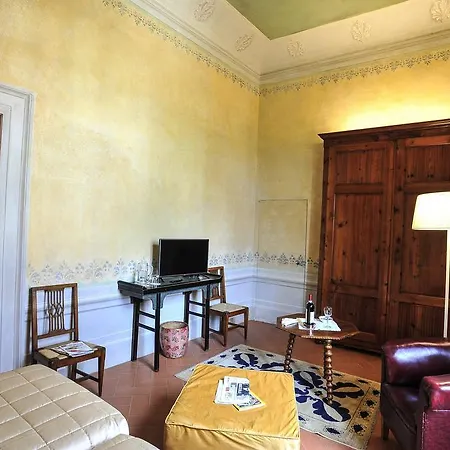 Torre Dei Lari Residenza D'epoca Bed & Breakfast