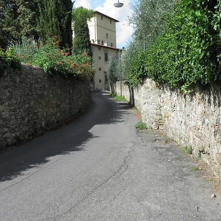 Torre Dei Lari Residenza D'epoca Bed & Breakfast Florence