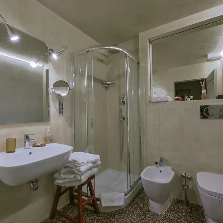 Bed & Breakfast Torre Dei Lari Residenza D'epoca 3*