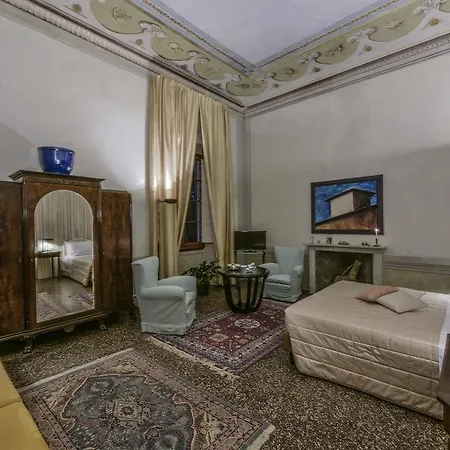 Torre Dei Lari Residenza D'epoca 3*