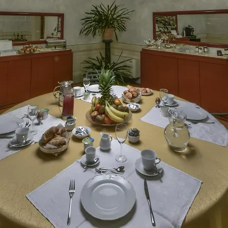 Torre Dei Lari Residenza D'epoca Bed & Breakfast Florence