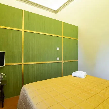 Torre Dei Lari Residenza D'epoca Bed & Breakfast