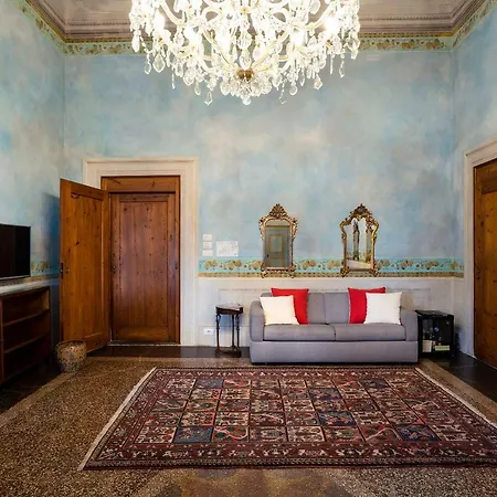Torre Dei Lari Residenza D'epoca 3* Florence