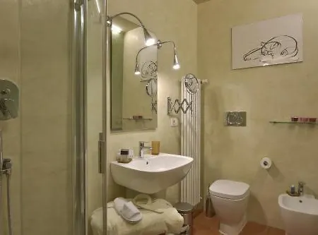Torre Dei Lari Residenza D'epoca Bed & Breakfast Florence