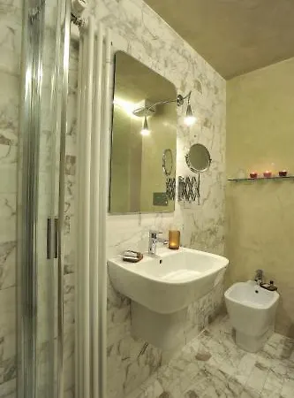 Torre Dei Lari Residenza D'epoca Bed & Breakfast 3*
