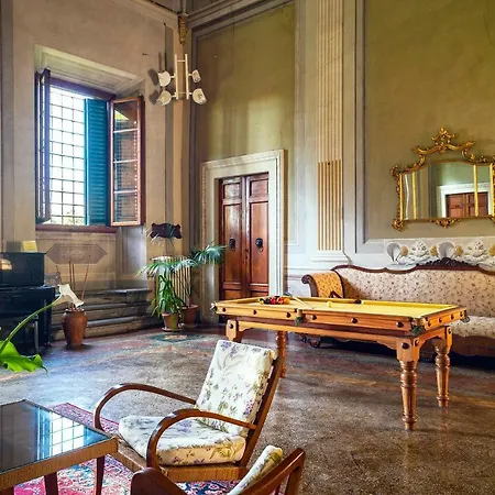 Torre Dei Lari Residenza D'epoca 3* Florencja